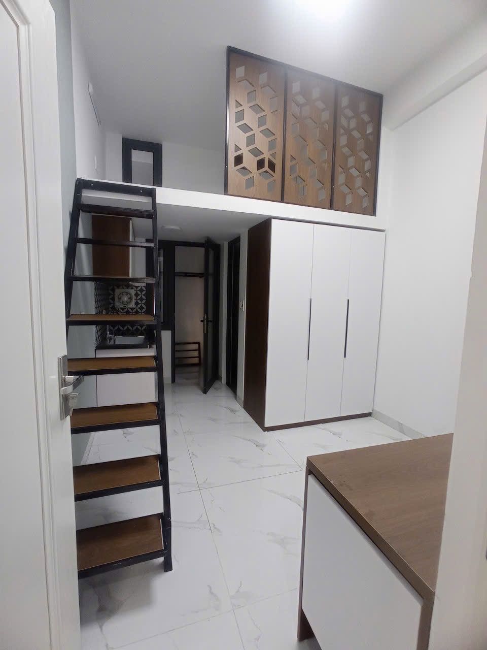 CĂN GÁC XÉP GIÁ RẺ Ở NGÕ 21 YÊN XÁ