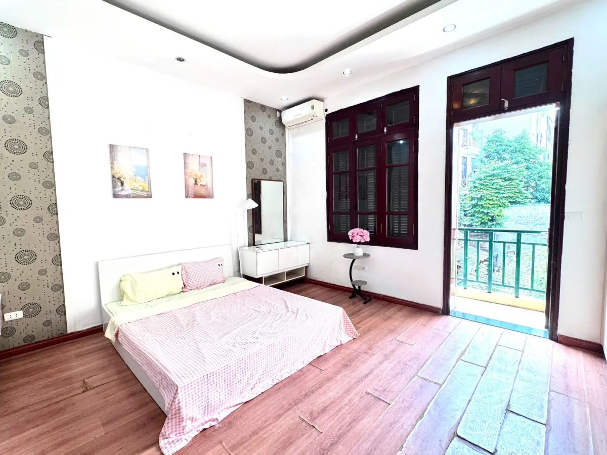 Studio tại ngõ 359 âu cơ