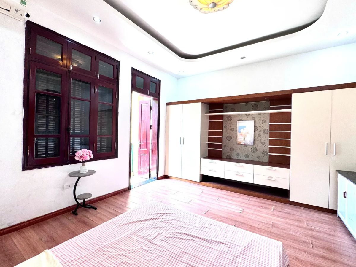 Studio tại ngõ 359 âu cơ
