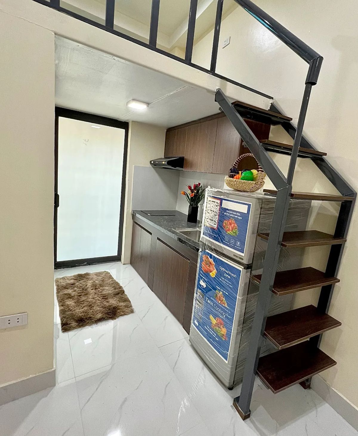 Phòng gác xép ngõ 87/46/46 Yên Xá - cuối đường Nguyễn Khuyến