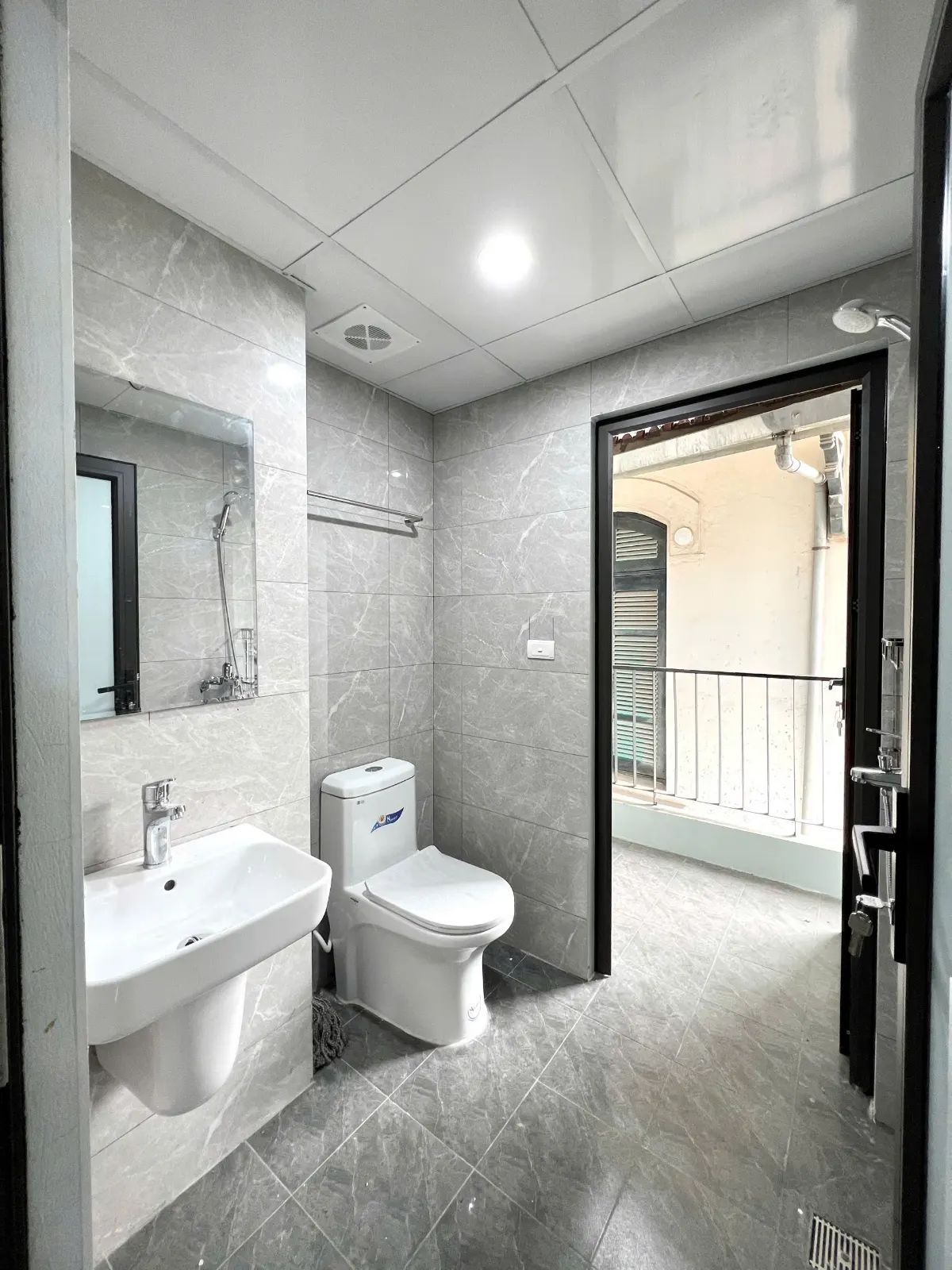 STUDIO FULL ĐỒ Ở NGÕ 401 XUÂN ĐỈNH