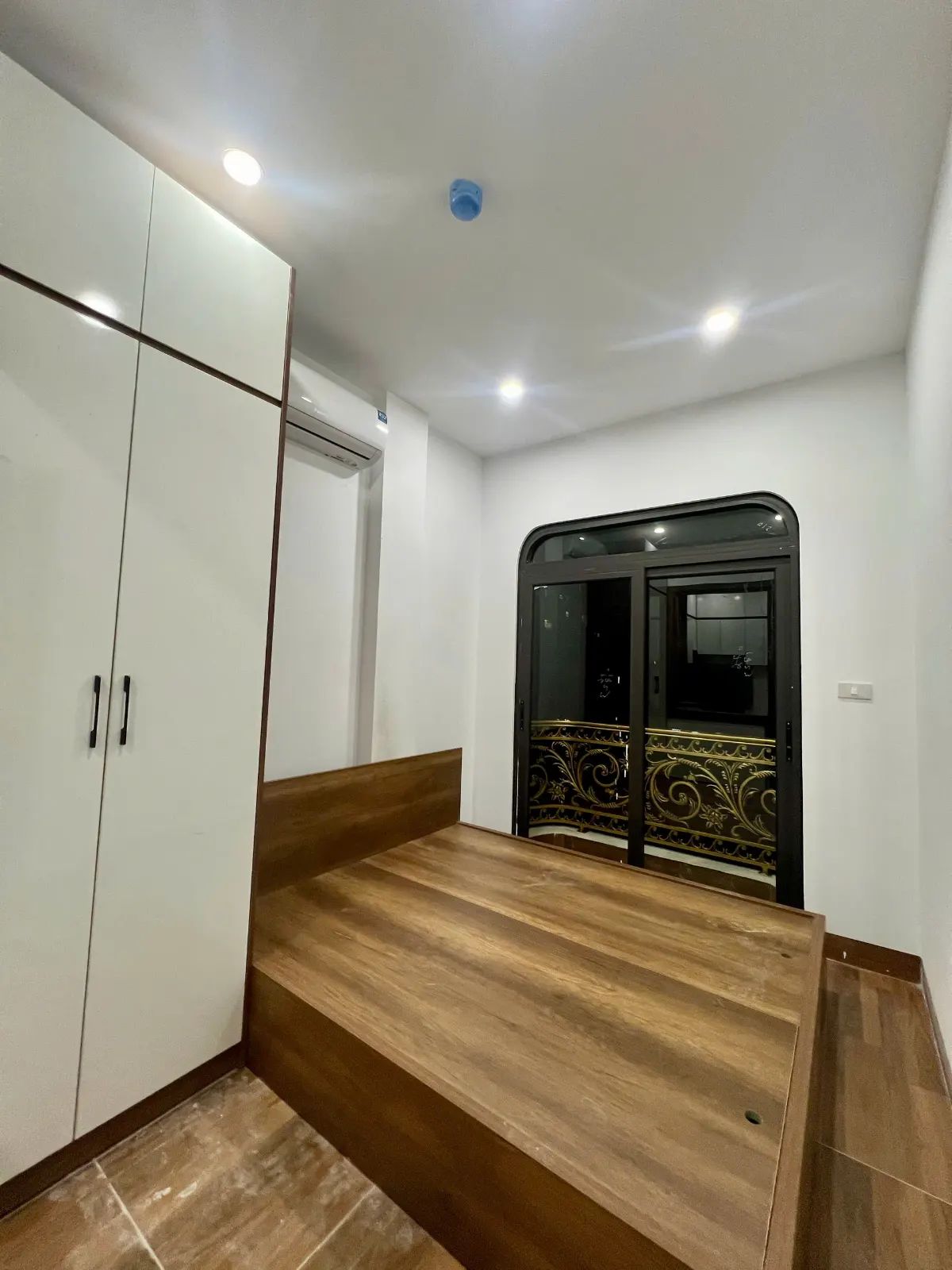 Căn hộ 1N1K full đồ ngõ 139 Nguyễn Ngọc Vũ